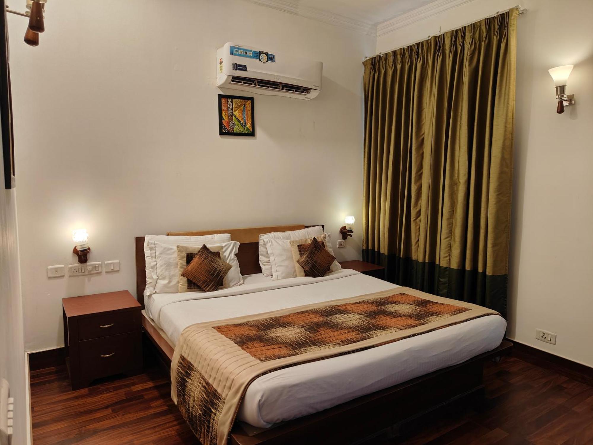 Deluxe Double or Twin Room